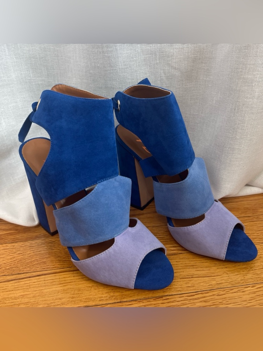 YDN Tri-Tone Blue Faux Suede Block Heel Sandals